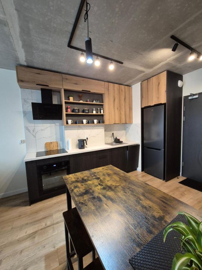 Deluxe One-Bedroom Apartment