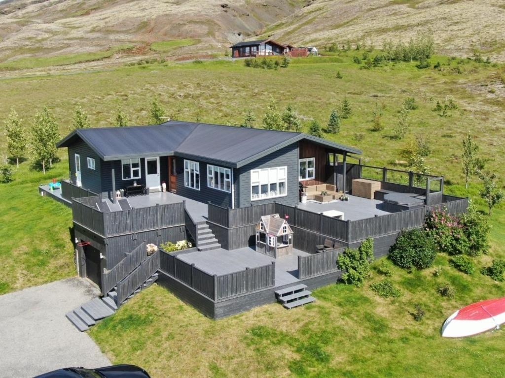 Luxury Family Getaway - Bed and Breakfast Selfoss