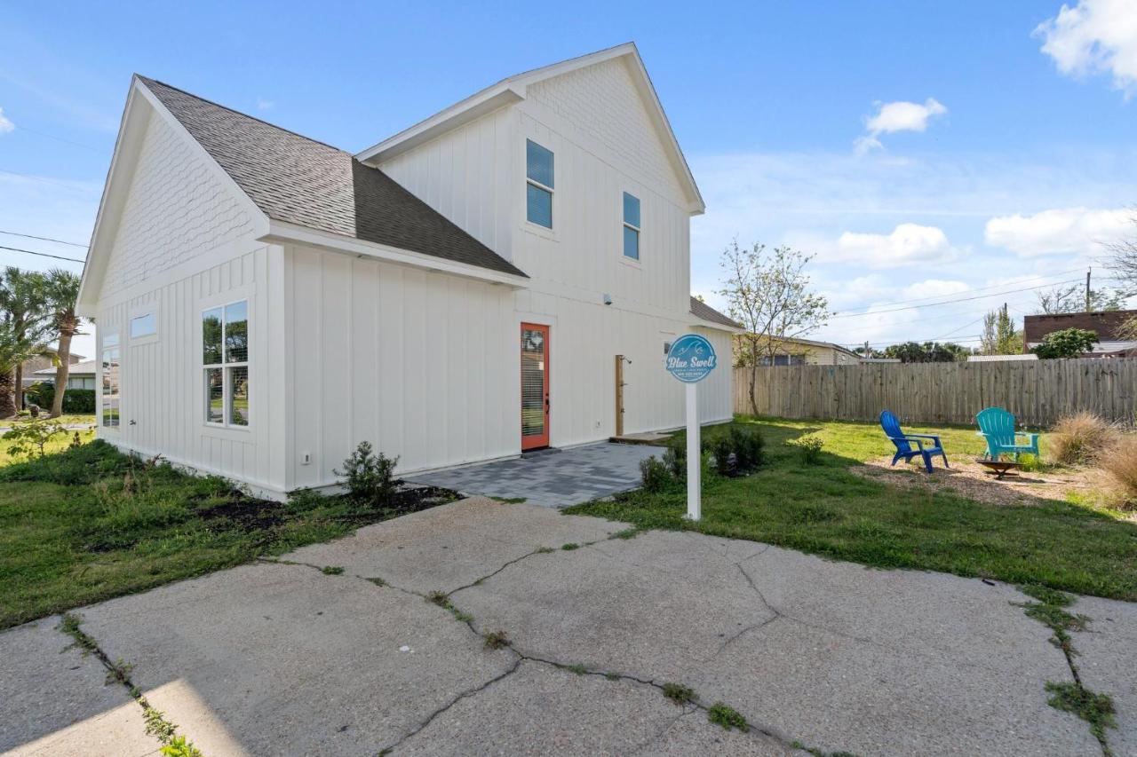 Brand NEW Expansive Coastal Home w/ Custom Furnishings Sleeps 15 - Bed and Breakfast Panama City Beach
