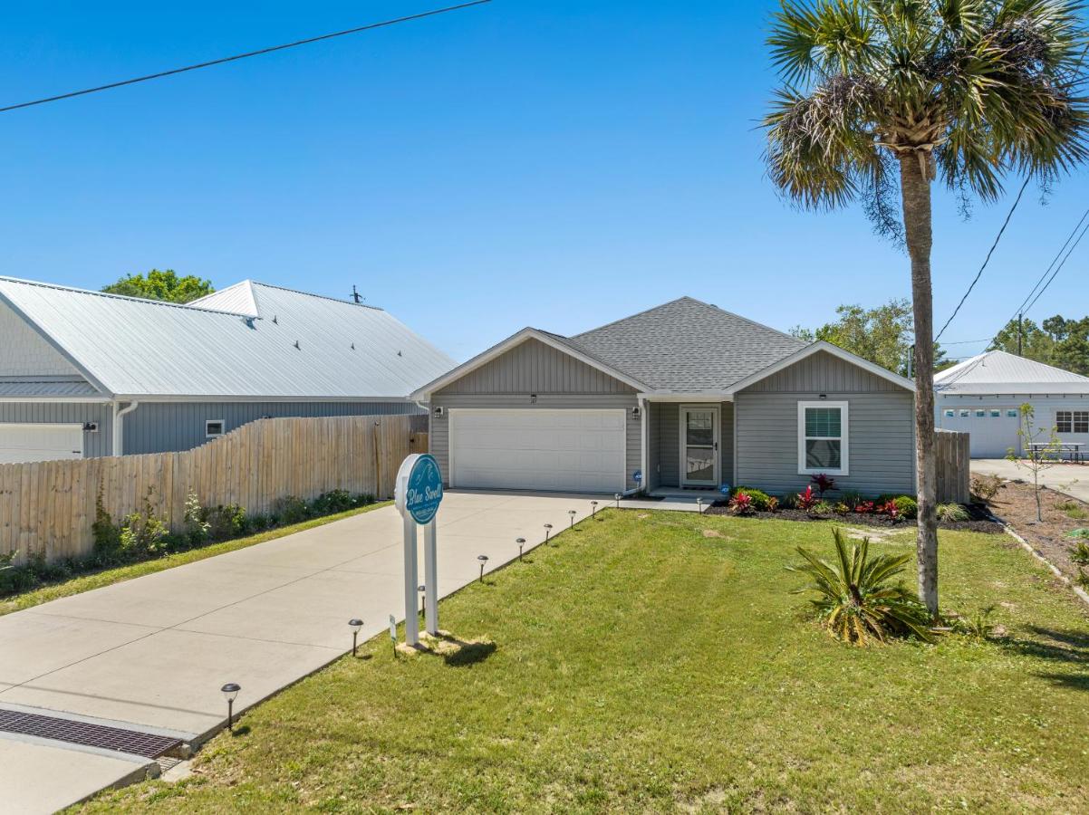 3BD, 2BA Home! Family Friendly! Close to Beach! HOT TUB! - B&B