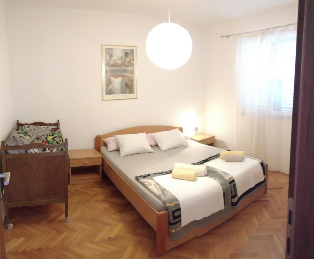 Apartment mit 3 Schlafzimmern und Terrasse
