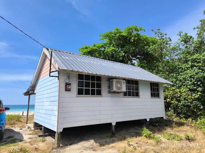 Mangazou Beach Chalet - Chambres d’hôtes Kudat