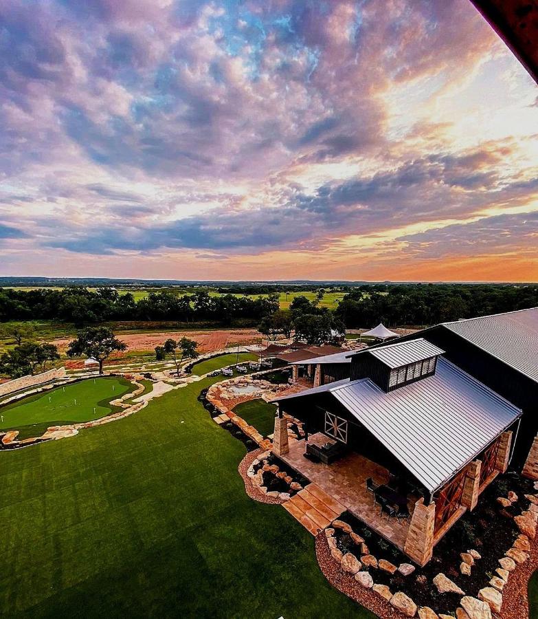 Resort at Fredericksburg Unit 25 - Bed and Breakfast Rocky Hill
