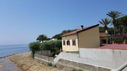 la casetta sulla spiaggia - B&B Santa Marinella
