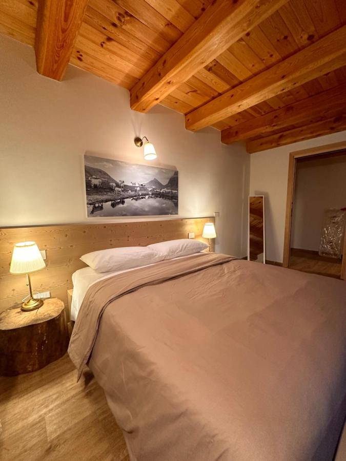 Quadruple Room with Private Bathroom