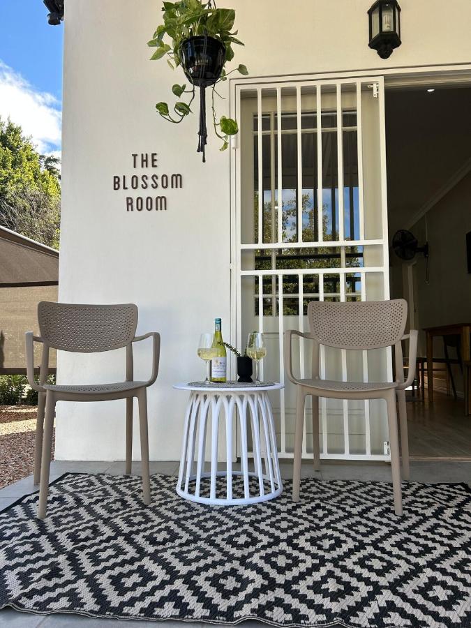The Blossom Room - B&B Robertson