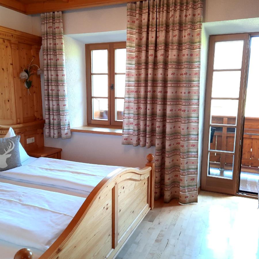 Doppelzimmer mit Balkon
