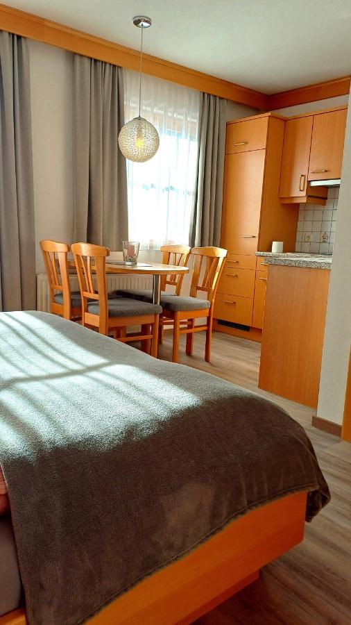 Appartamento con 1 Camera da Letto, Balcone e Vista Montagna