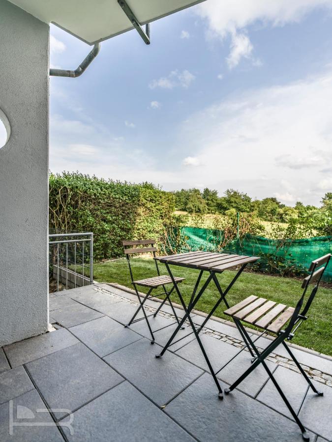 Voll ausgestattetes und möbliertes Apartment mit Einzelbetten - Küche - WLAN - Terrasse - B&B Bad Vilbel