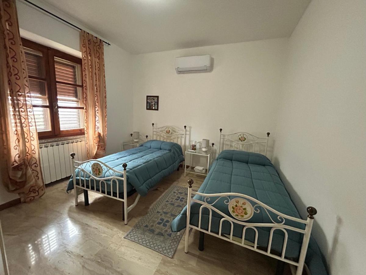 Zweibettzimmer mit Gemeinschaftsbad