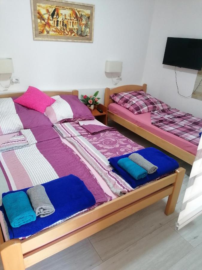 Driepersoonskamer met Eigen Badkamer