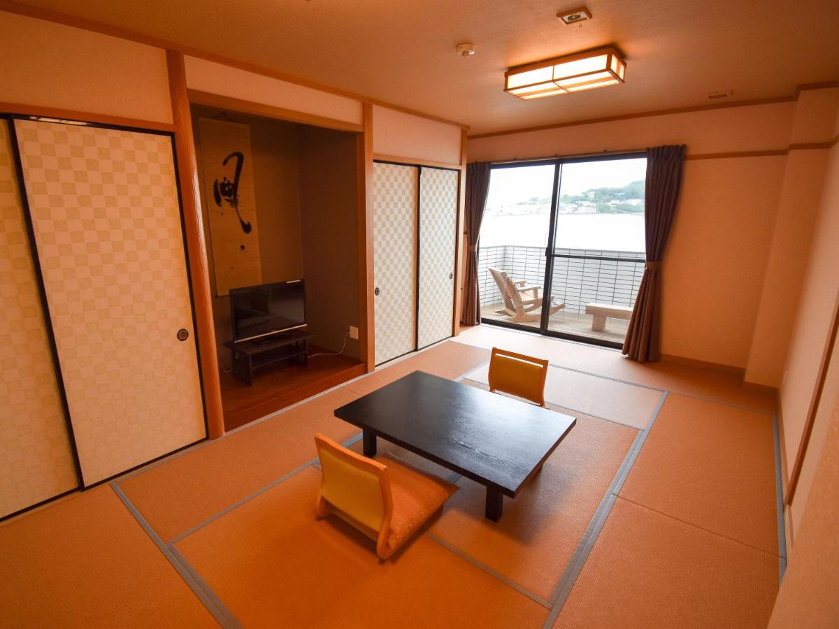 Quadruple Room with Terrace