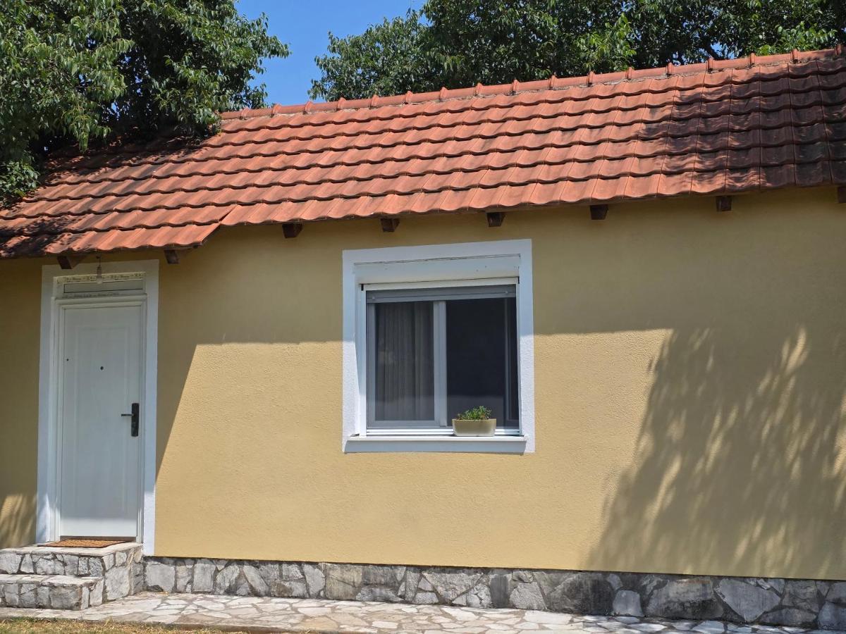 Wildstone Krusi - Pool & Apartments 2 - B&B Podgorica