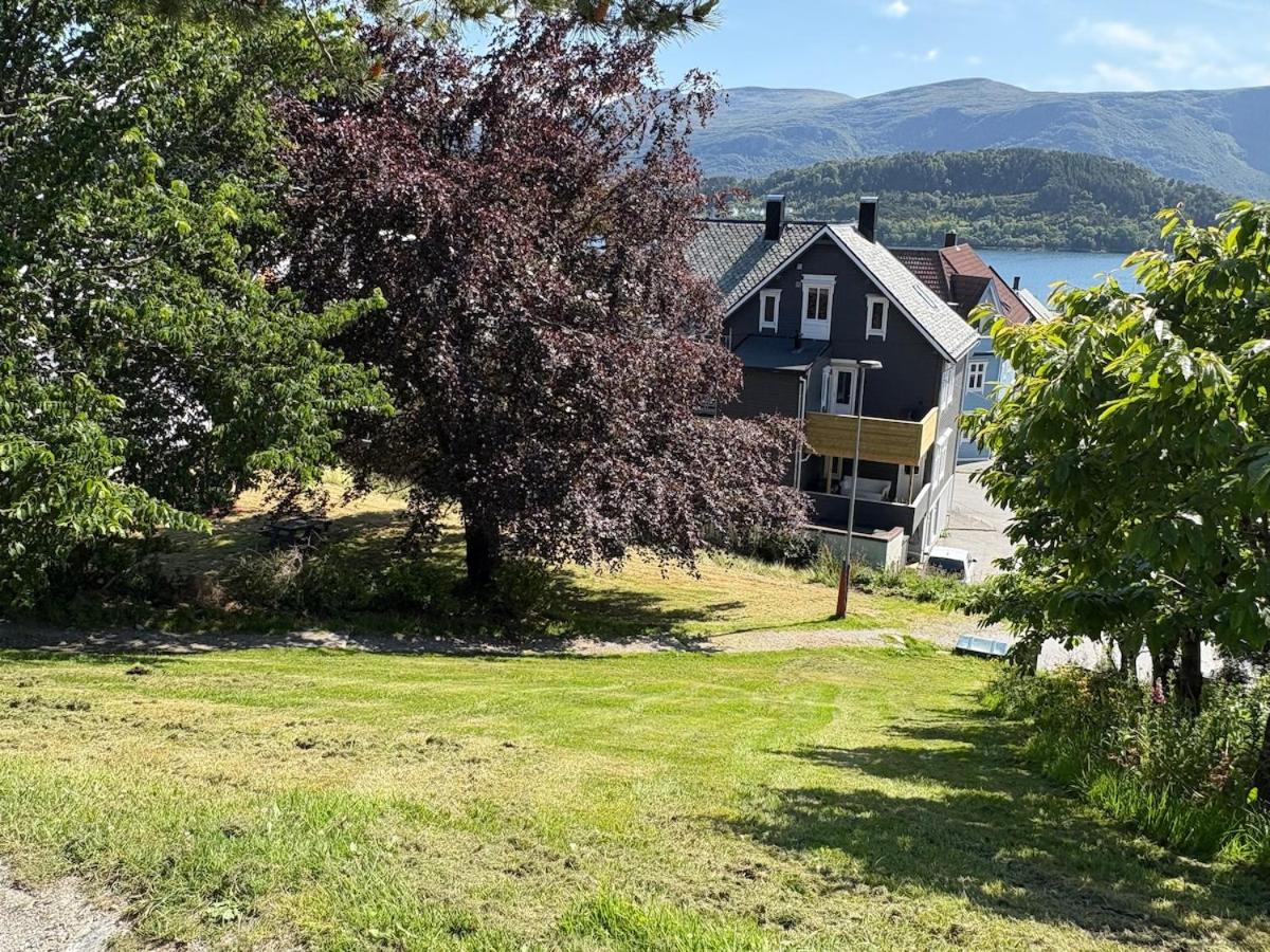 City Retreat with Free Parking - Bed and Breakfast Ålesund