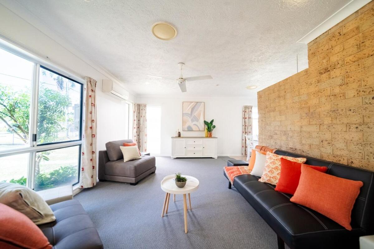 Townsville Family Getaway - Bed and Breakfast Townsville