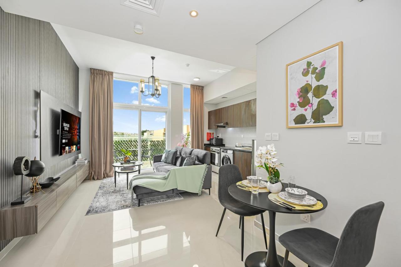 Modern 1 Bedroom Apartment in Damac Hills 2 - B&B