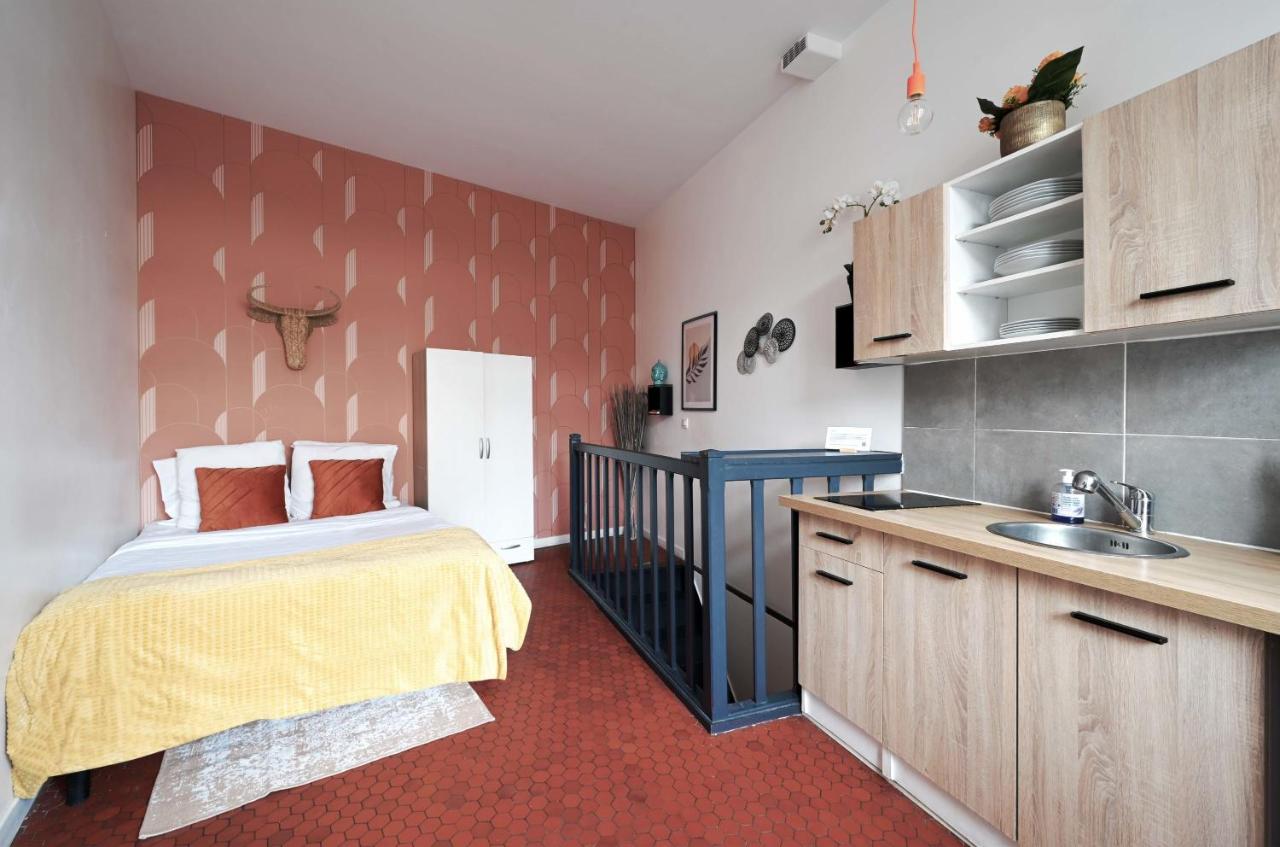 Apartment on Two Floors Close to Pigalle and Mouli - Chambres d’hôtes Paris