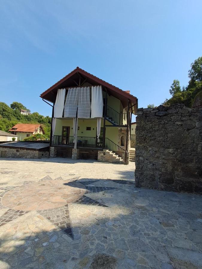 Гостьовий дім Білий Пацюк - Bed and Breakfast Kamianets-Podilskyi