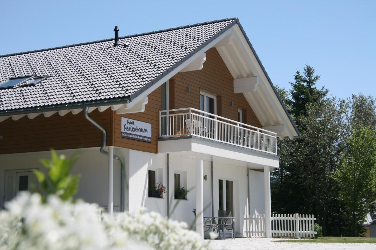 B&B Feldberg - Haus Ferientraum - Bed and Breakfast Feldberg