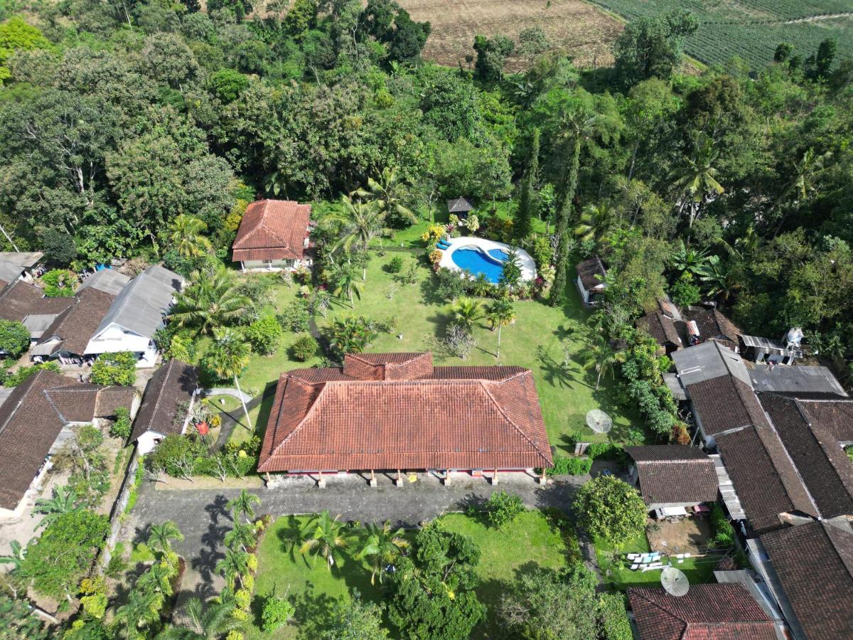 Rumah Senang Guest House - B&B Kalibaru