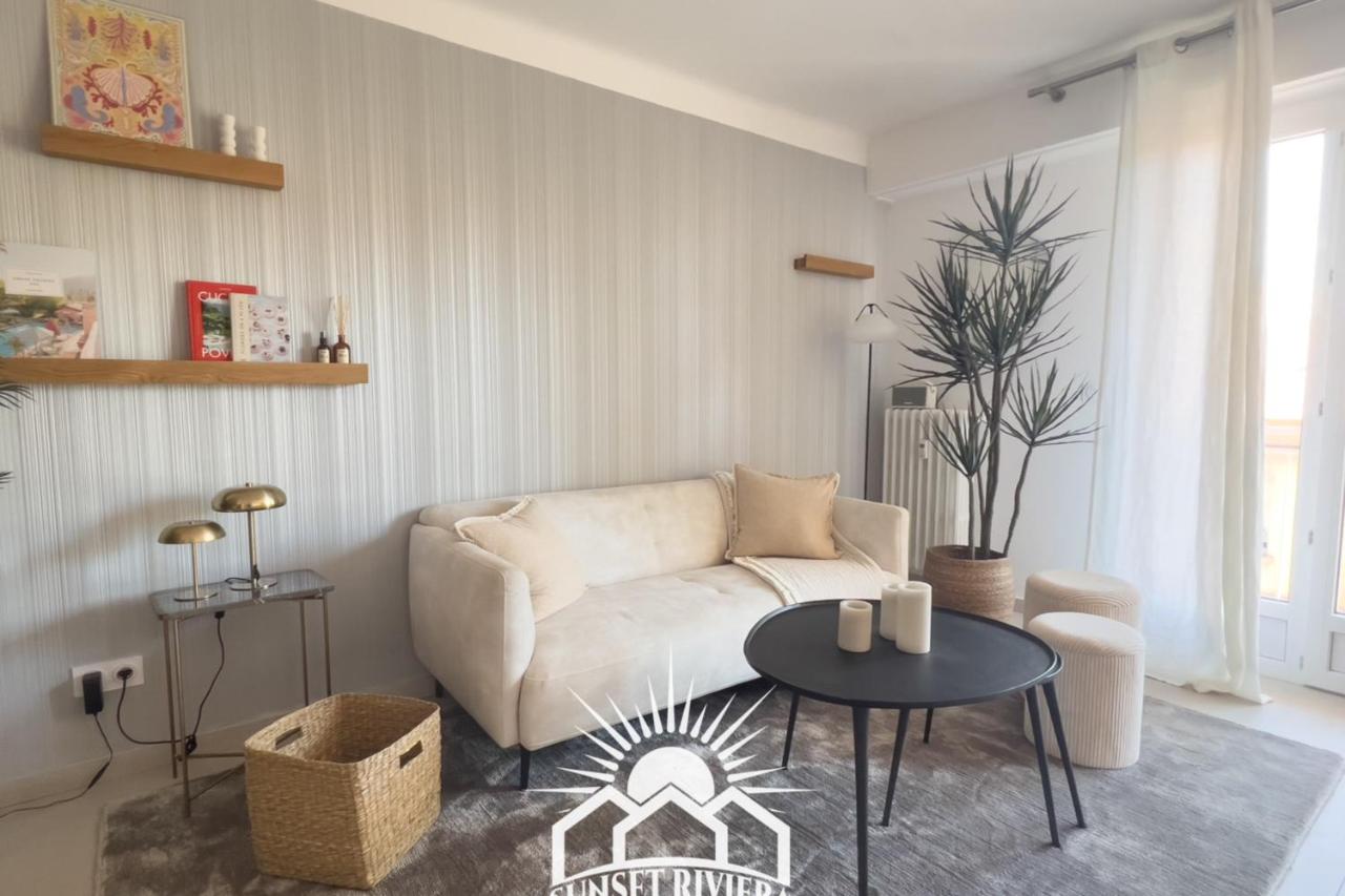 LE ROSSINI Antibes Center AirCo Parking for 4 By Sunset - B&B Antibes