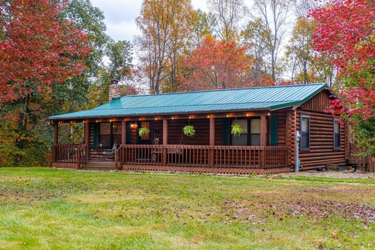 Havenbrook-Hocking Hills Luxury, 10 Acres, Hot Tub - B&B New Plymouth