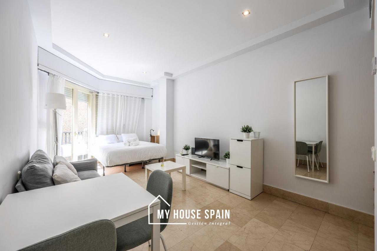 MyHouseSpain - Luminoso estudio cerca del Retiro - B&B Madrid