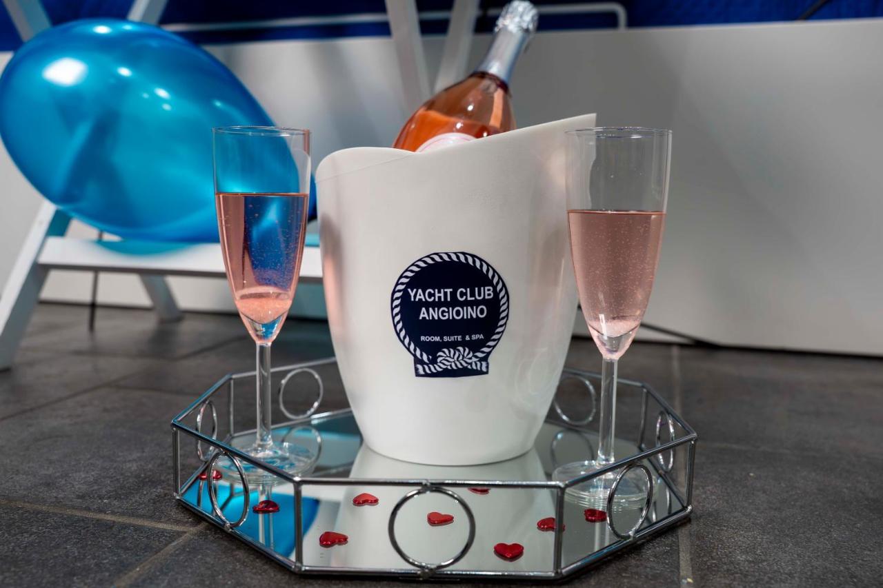 Yacht Club Angioino - Bed and Breakfast Napels