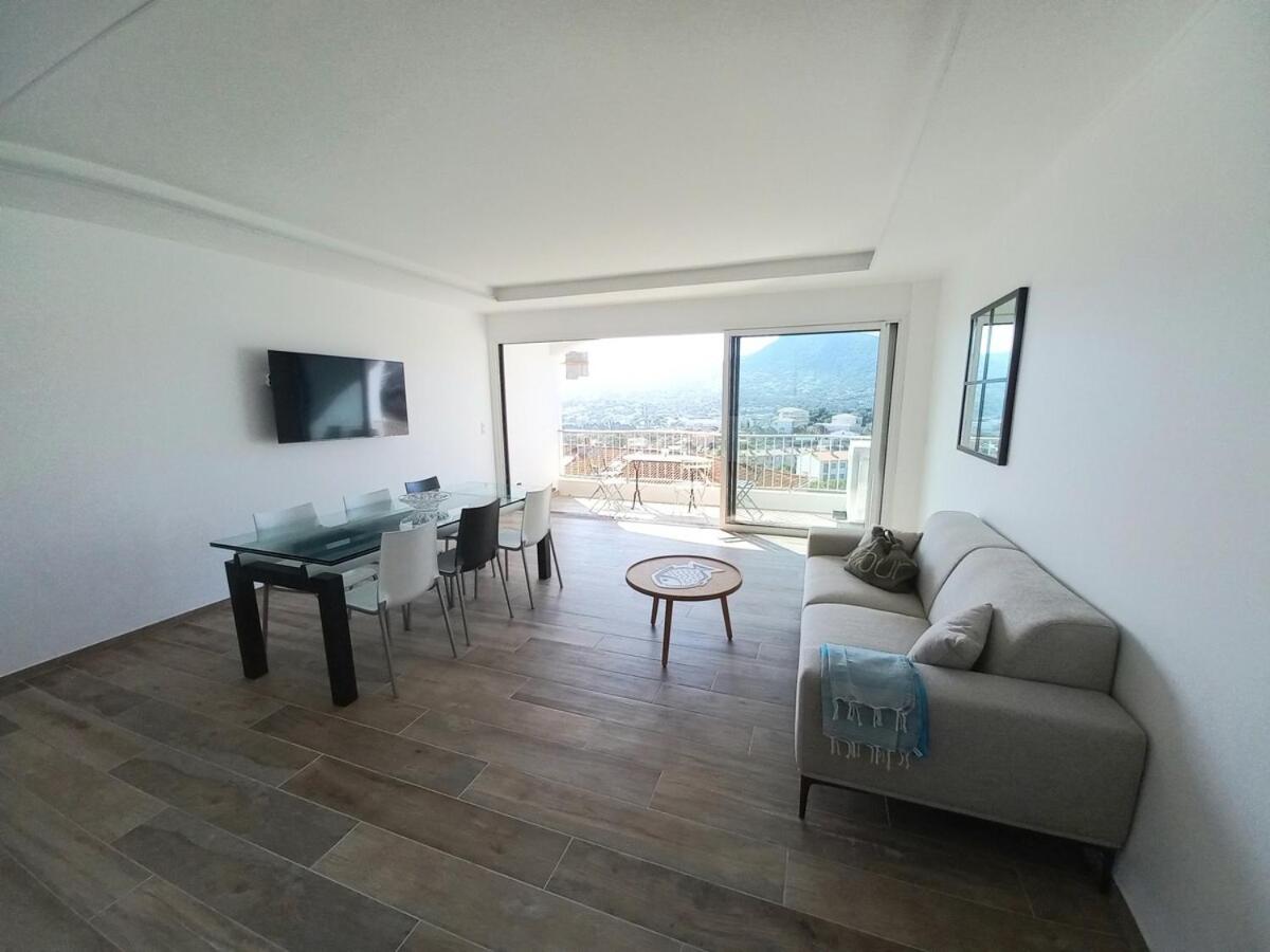 Very nice T4, cozy, with a view - B&B Isola Rossa