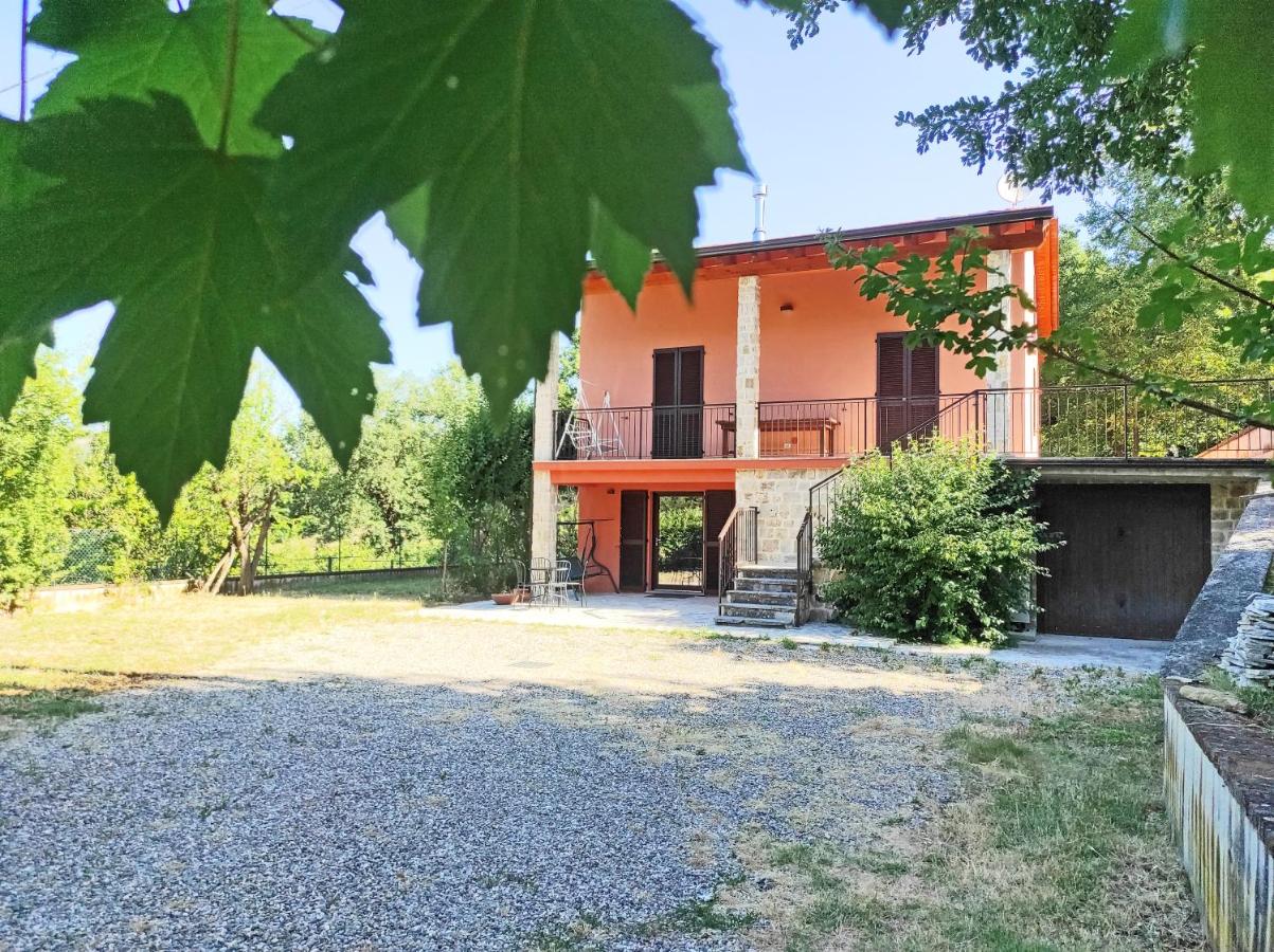 La Casa Rosa in Valtrebbia tra relax e quiete - B&B