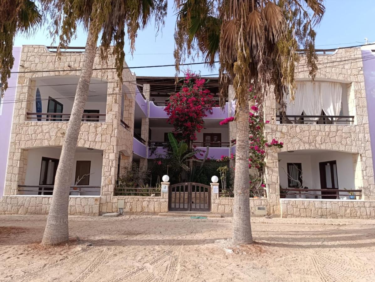 Apt less than 100 steps to Sal Rei's best beach - Free Wifi - Chambres d’hôtes Sal Rei