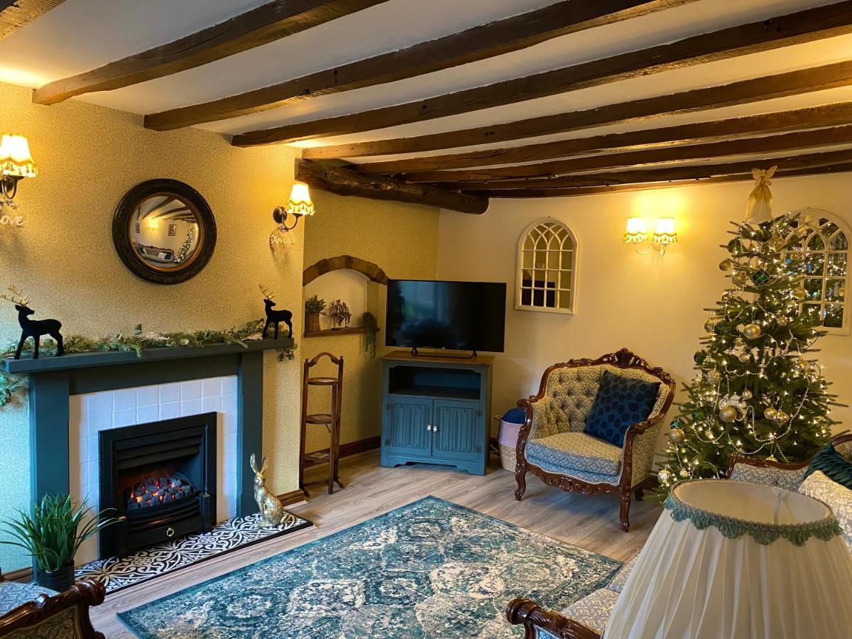 Village Cottage 5 minutes to Alton Towers - Ferienwohnung Alton