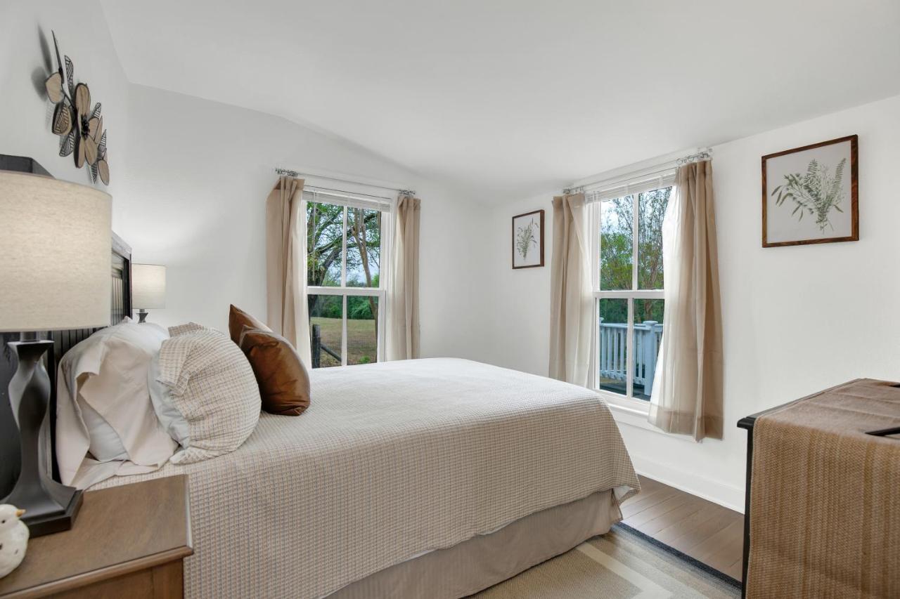 Awesome Haus with Gameroom, 4Blks to Center of Town! - Chambres d’hôtes Fredericksburg