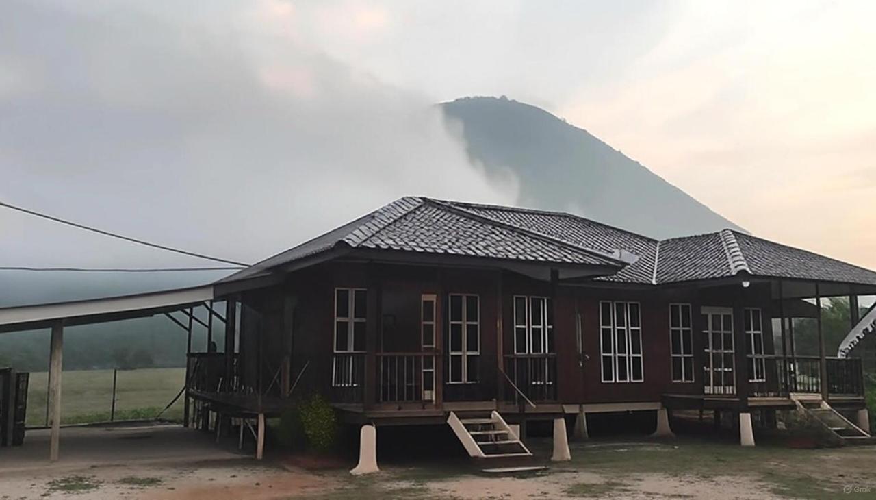 Pulai Greens Homestay - B&B