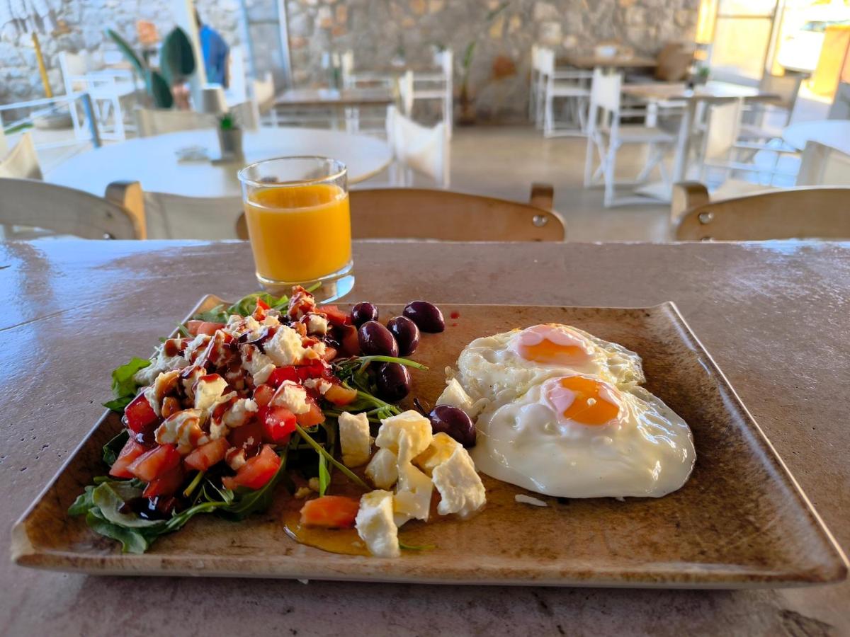 Koukounari Agistri - B&B Skála