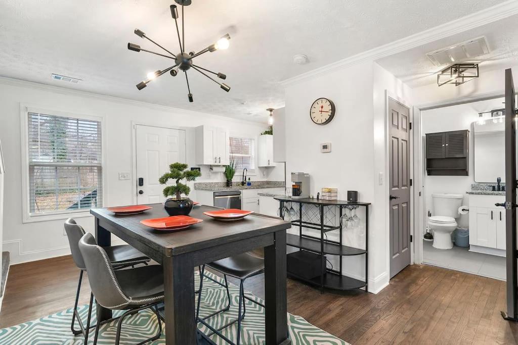 Modern 4BD,2BA Townhome near Stadiums in Metro-ATL - B&B Atlanta
