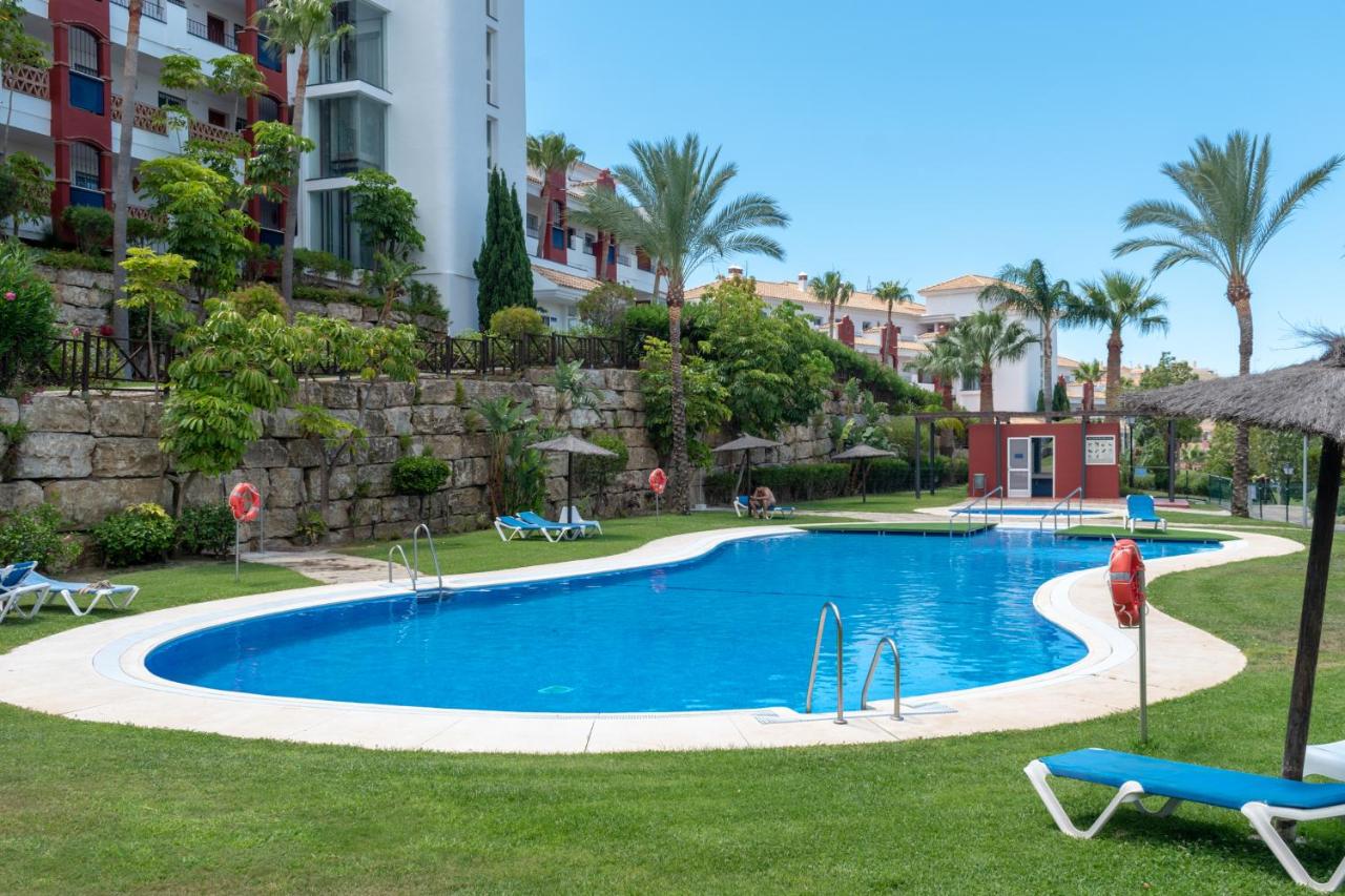 Apartament Island Of Riviera Golf - 3 bedrooms, indoor and outdoor swimming pools, a golf course, a terrace, Costa del Sol, Mijas - Chambres d'hôtes Sitio de Calahonda