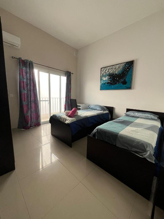 Modern Private Room in Swieqi Shared Flat with Private Bathroom - B&B Tal-Għoqod