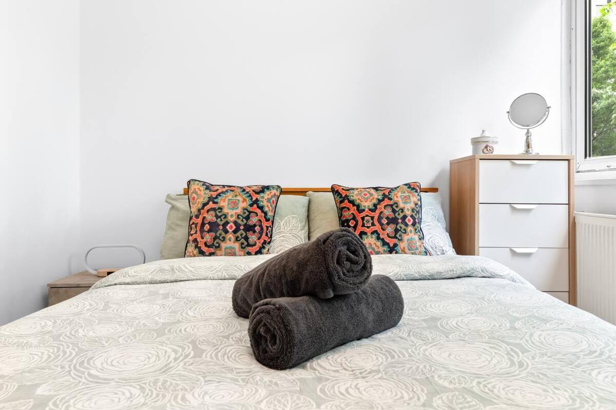 *Brand New 1 Bedroom Flat in Central London* - B&B London