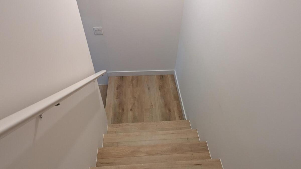 Cozy Two-Bedroom Just Minutes from the Airport - B&B