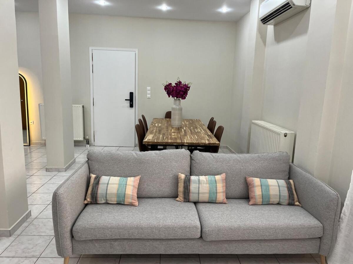 Residence for 6 persons in centre of Loutraki & 300 meters from the beach! - B&B Loutráki