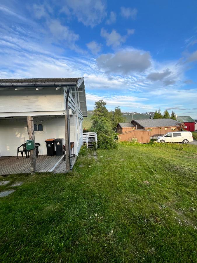 Enebolig sentralt på toppen av Tromsøya - B&B