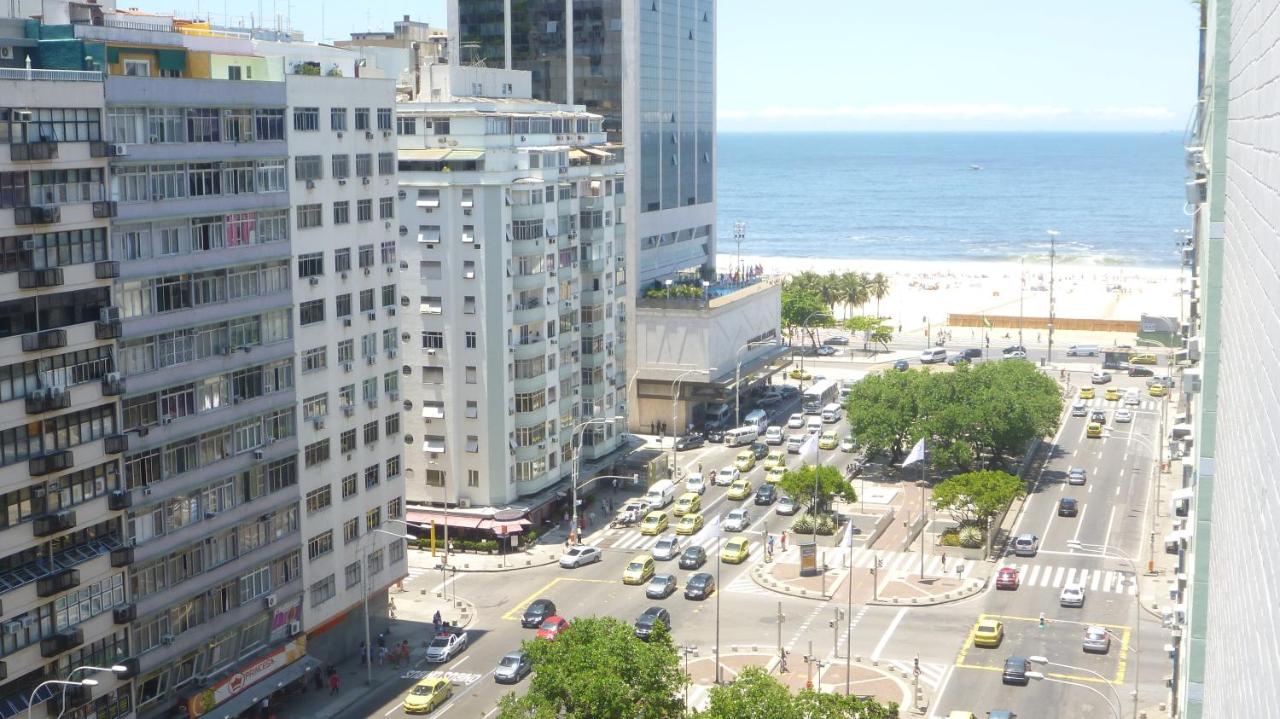 B&B Rio de Janeiro - Apartamento completo na praia de Copacabana 02 Suites com vista mar em andar alto, ar, wifi , netflix, pauloangerami RMVC18 - Bed and Breakfast Rio de Janeiro