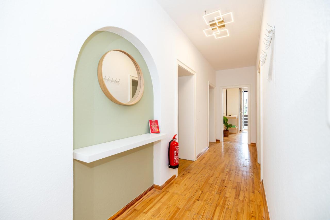 Apartment mit Balkon