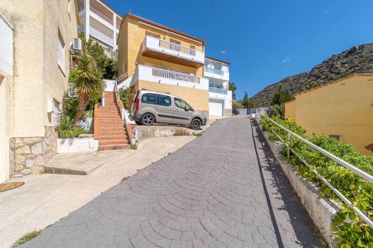 Milenial Immo Almadrava Roses Beach House - B&B Roses