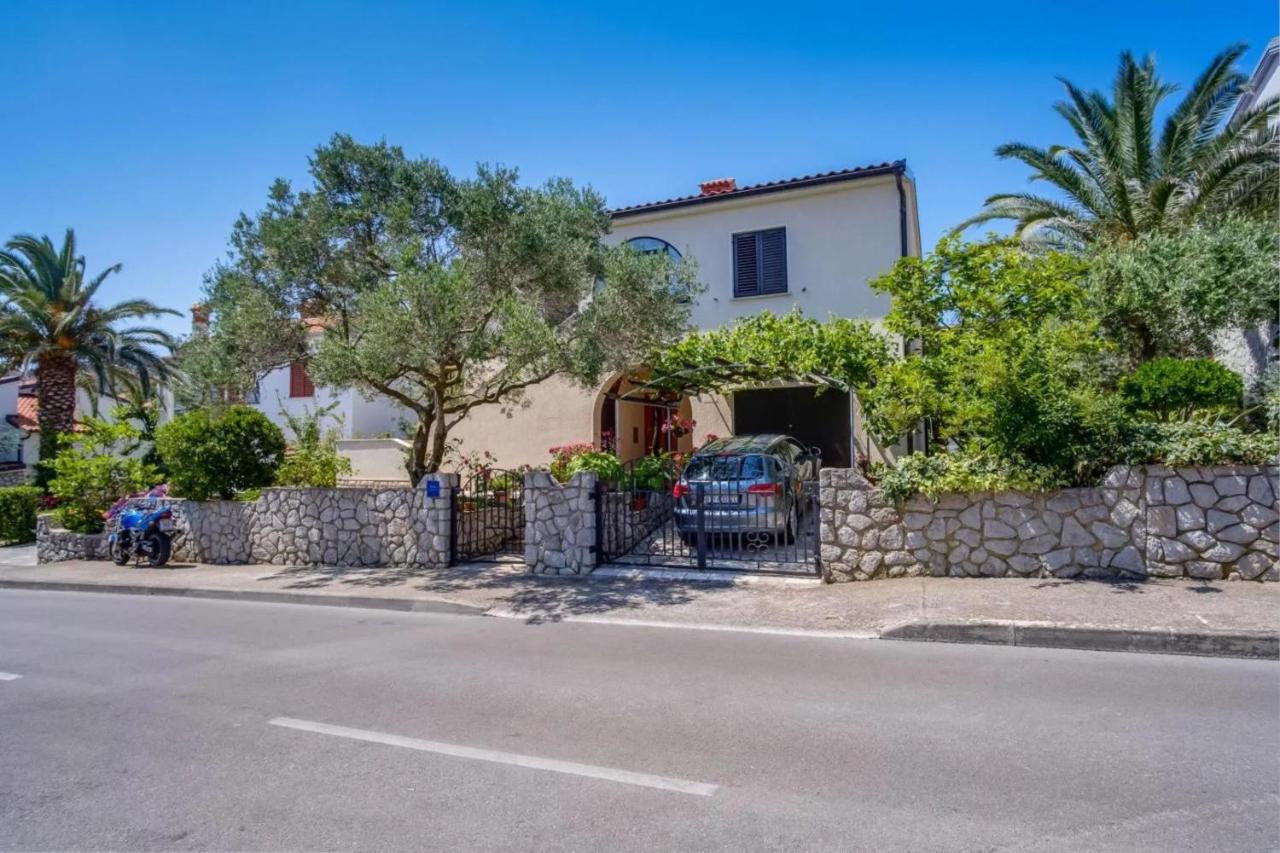 Secret Garden Apartment Mali Lošinj - Happy Rentals - Chambres d'hôtes Mali Lošinj