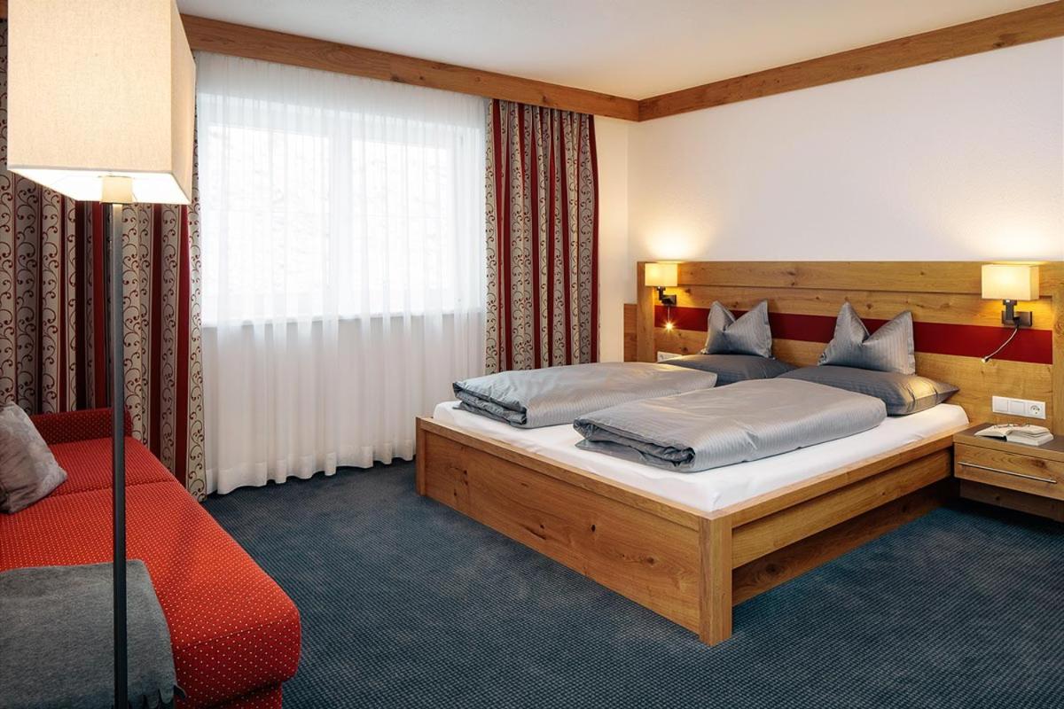 Appartamento con 2 Camere da Letto, Balcone e Terrazza