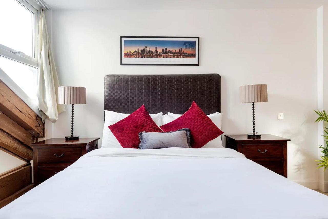 Penthouse Loft apartment with roof terrace Not for events or parties - B&B Londres