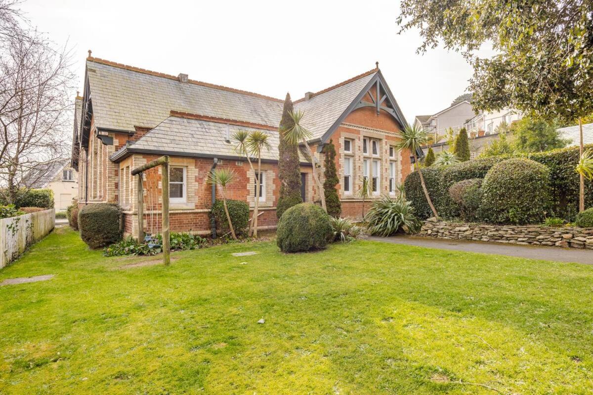 Classroom Flat Suite in a converted school in Fowey town centre - B&B Fowey