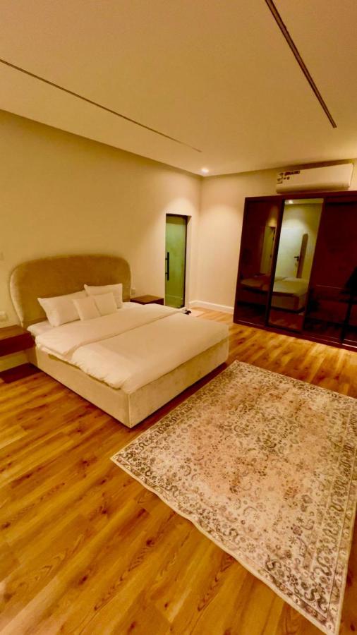 شقة فاخرة بثلاث غرف نوم - Ferienwohnung Ha'il